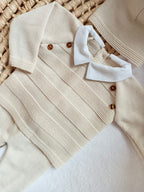 Ensemble complet beige avec boutons style bois 0/3 mois