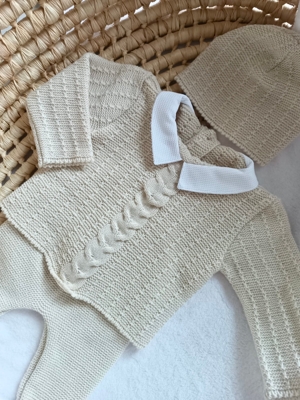 Ensemble complet naissance beige  0/3 mois