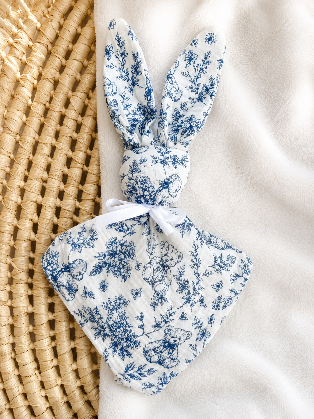 Doudou lapin personnalisé bébé en gaze de coton – Rêve d’Ourson