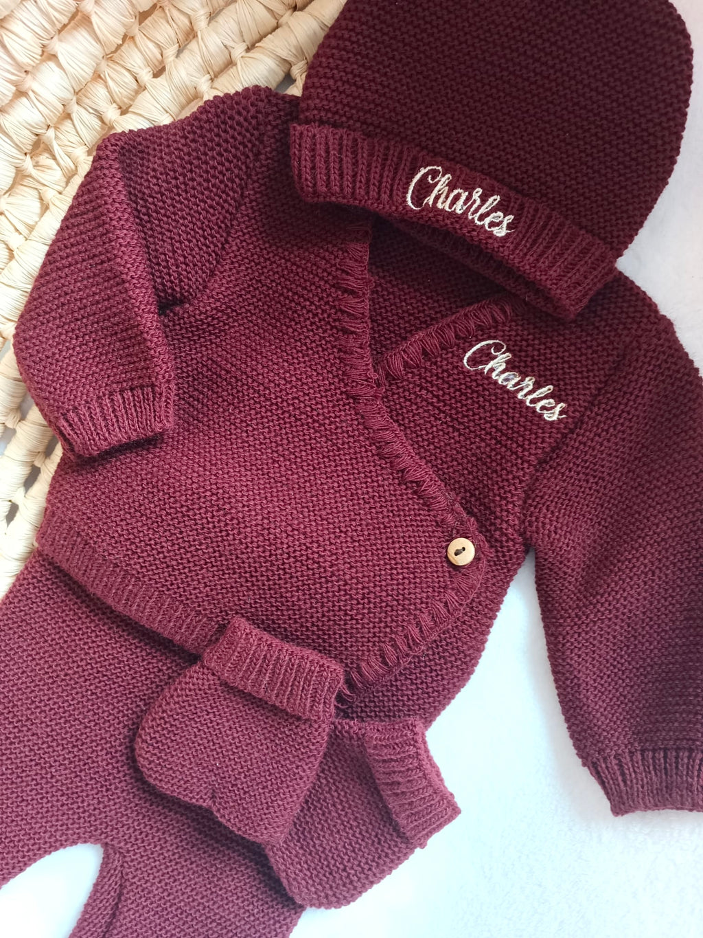 Tenue de naissance personnalisée 4 pièces en maille – Bébé 0-3 mois