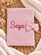 Protège carnet de santé personnalisé bébé en gaze de coton – Avec nœud