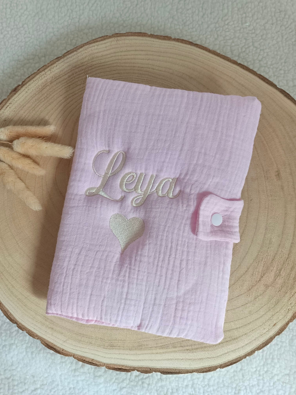 Protège carnet de santé en gaze de coton rose - personnalisable -