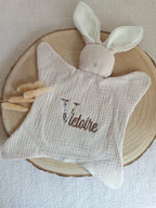 Doudou lapin avec oreilles polaire crème en gaze de coton beige