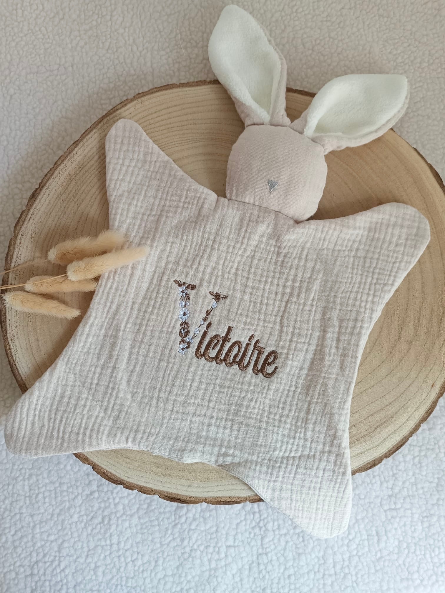 Doudou lapin avec oreilles polaire crème en gaze de coton beige