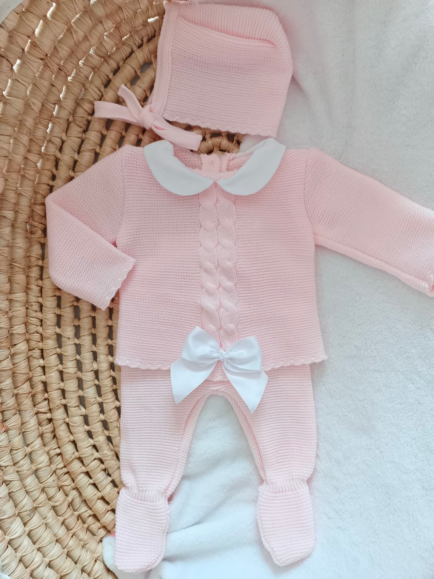 Ensemble complet rose torsade avec noeud satiné blanc 0/3 mois