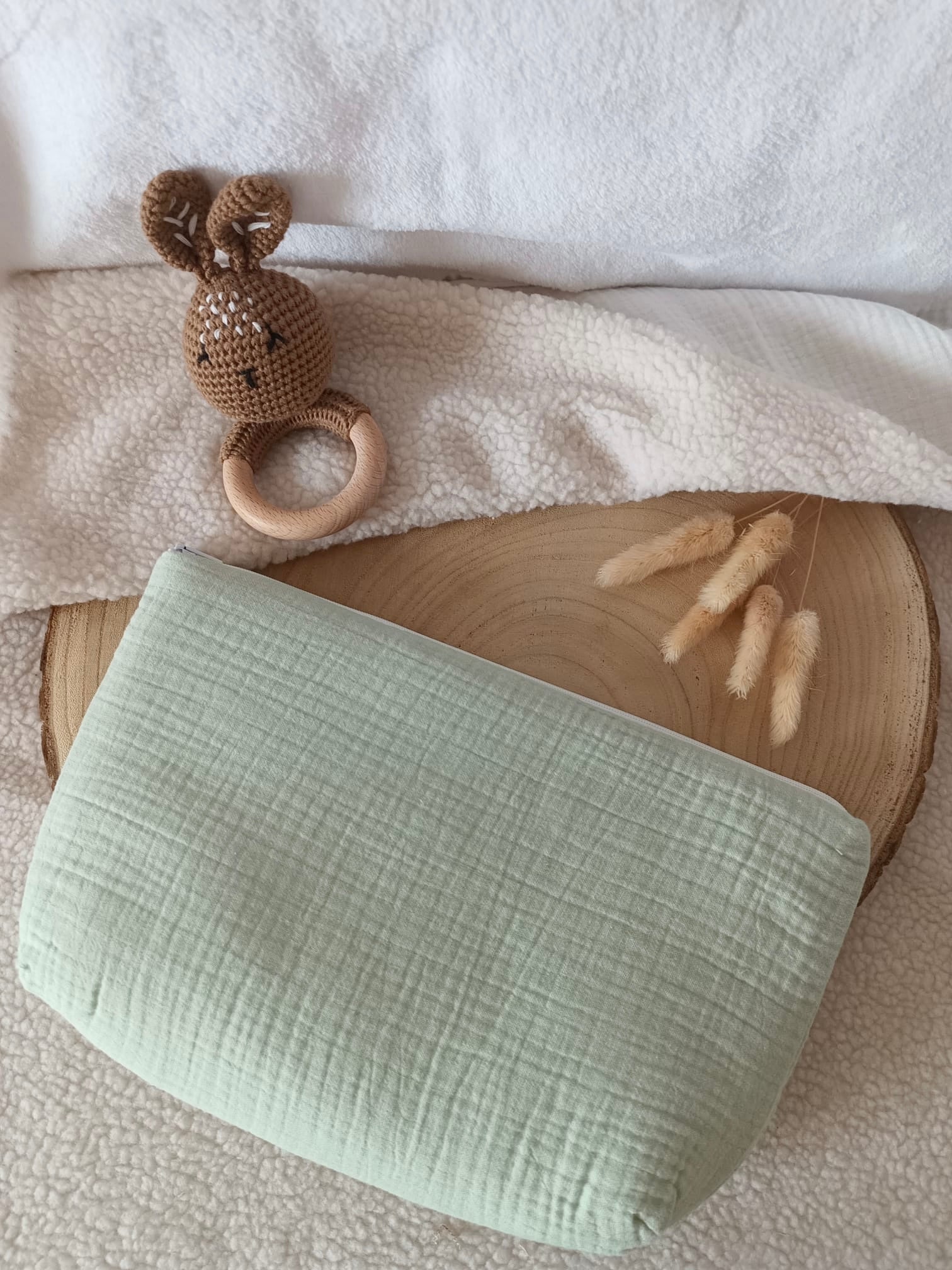 Trousse en gaze de coton vert sauge - personnalisable -