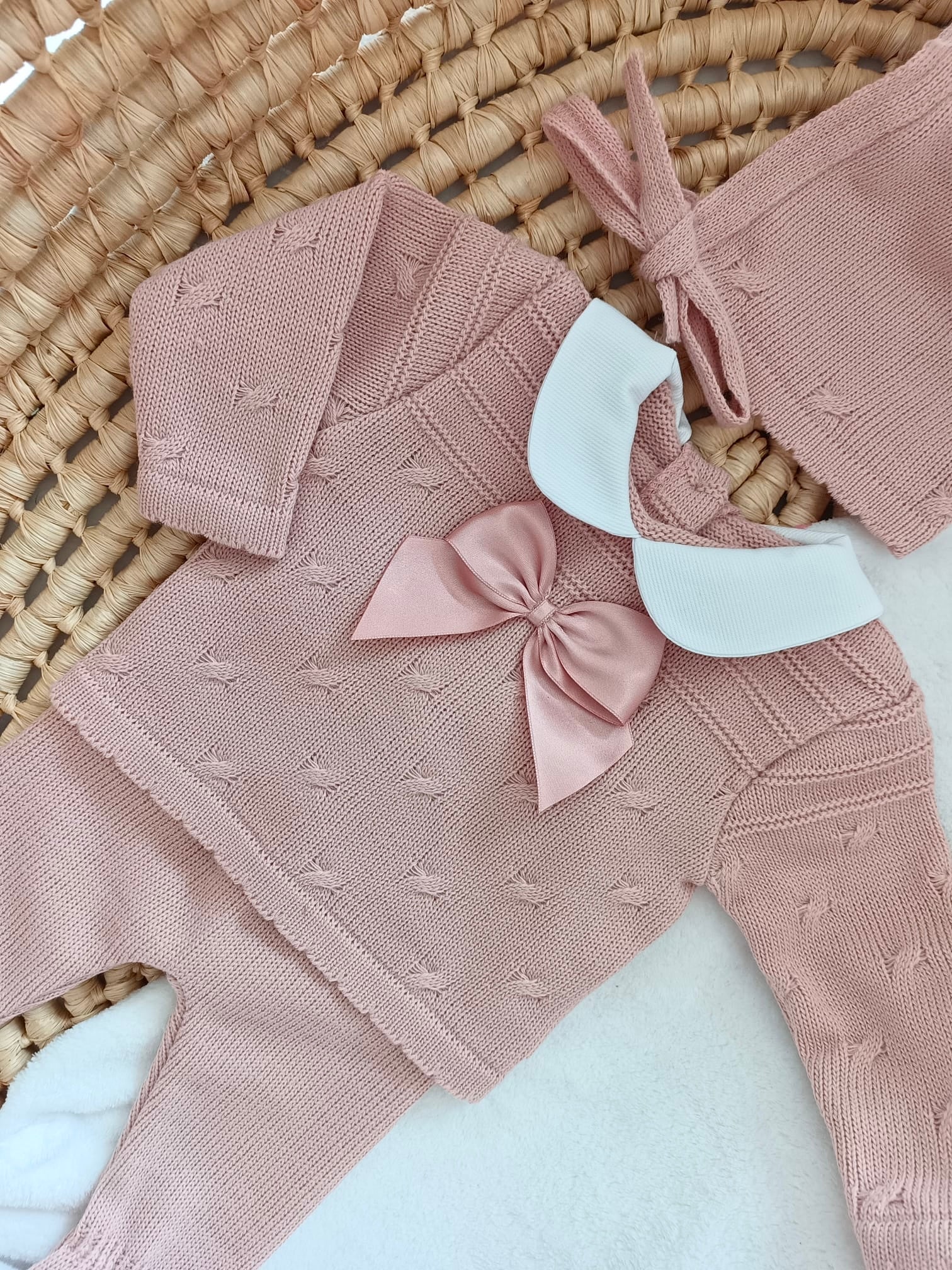 Ensemble complet vieux rose avec nœud satiné vieux rose 0/3 mois