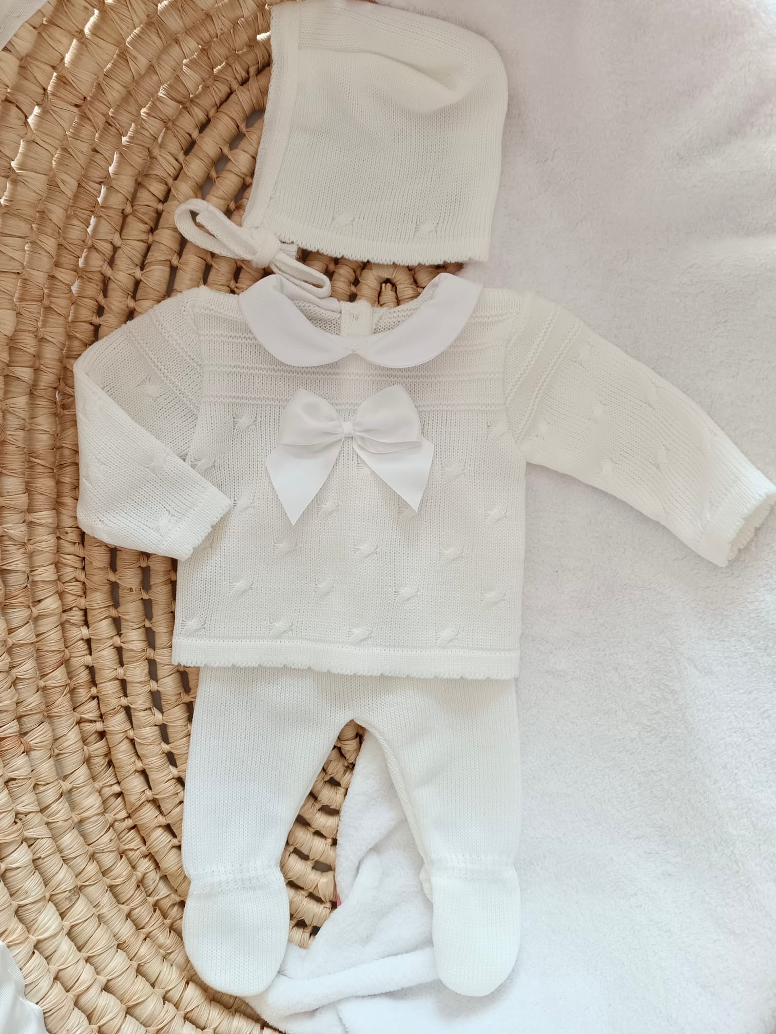 Ensemble complet blanc avec nœud satiné blanc 0/3 mois