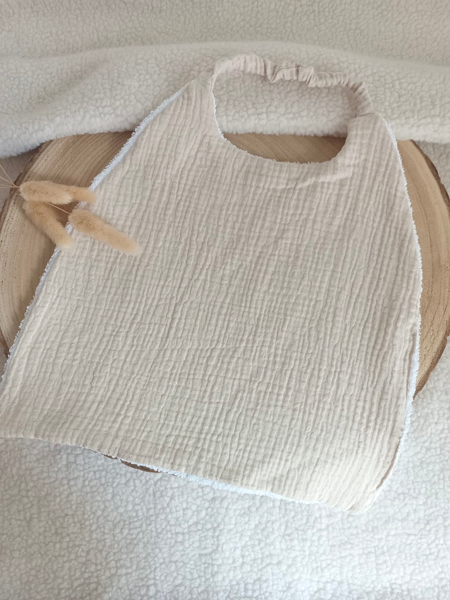 Bavoir en gaze de coton beige