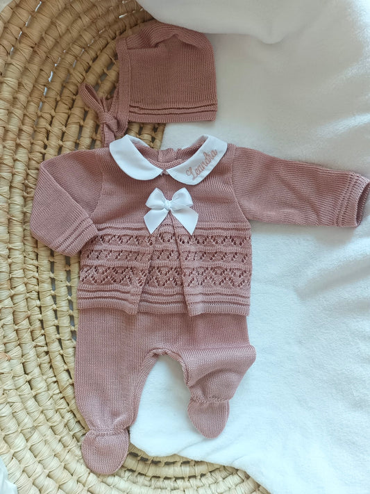 Ensemble complet naissance vieux rose ajouré noeud satiné blanc 0/3 mois