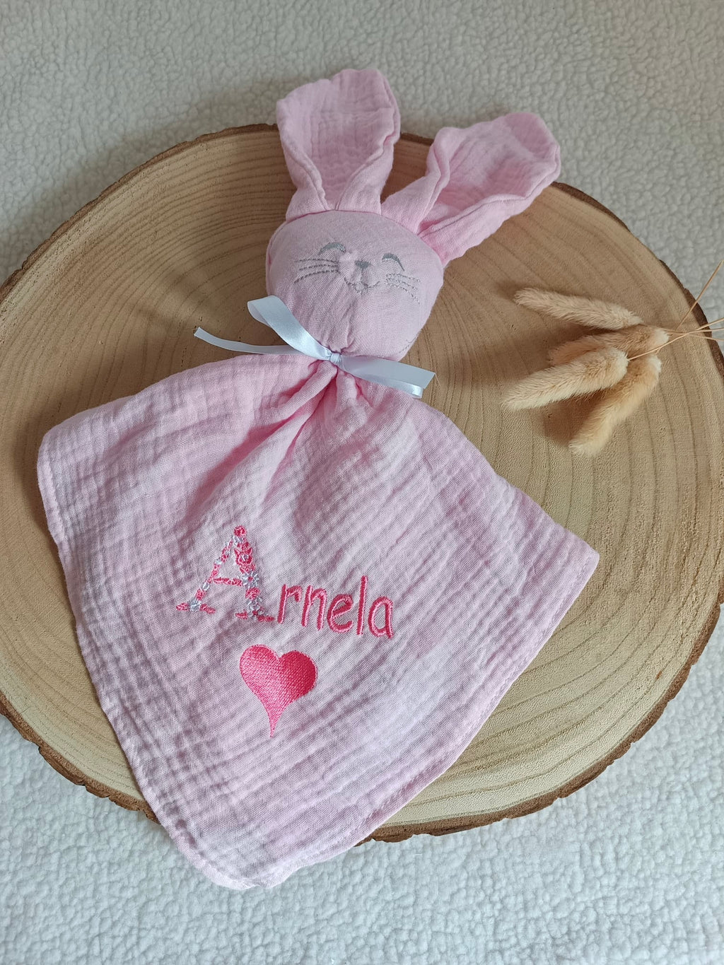 Doudou lapin en gaze de coton rose