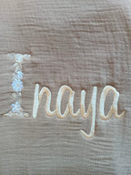 Couverture en gaze de coton et polaire marron - personnalisable -
