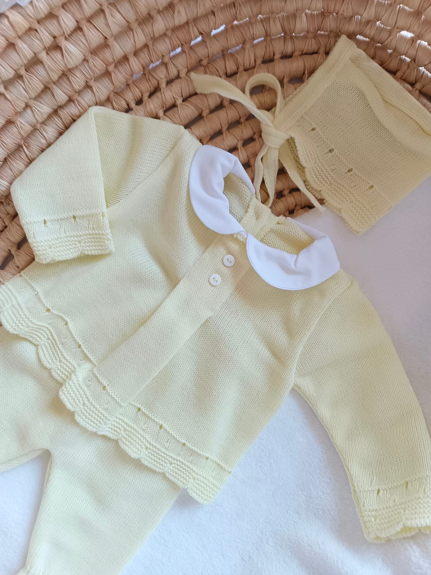 Ensemble complet naissance jaune 0/3 mois