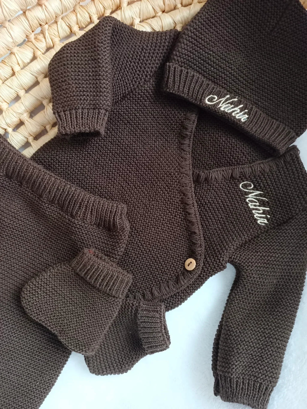 Tenue de naissance personnalisée 4 pièces en maille – Bébé 0-3 mois