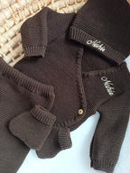 Tenue de naissance personnalisée 4 pièces en maille – Bébé 0-3 mois