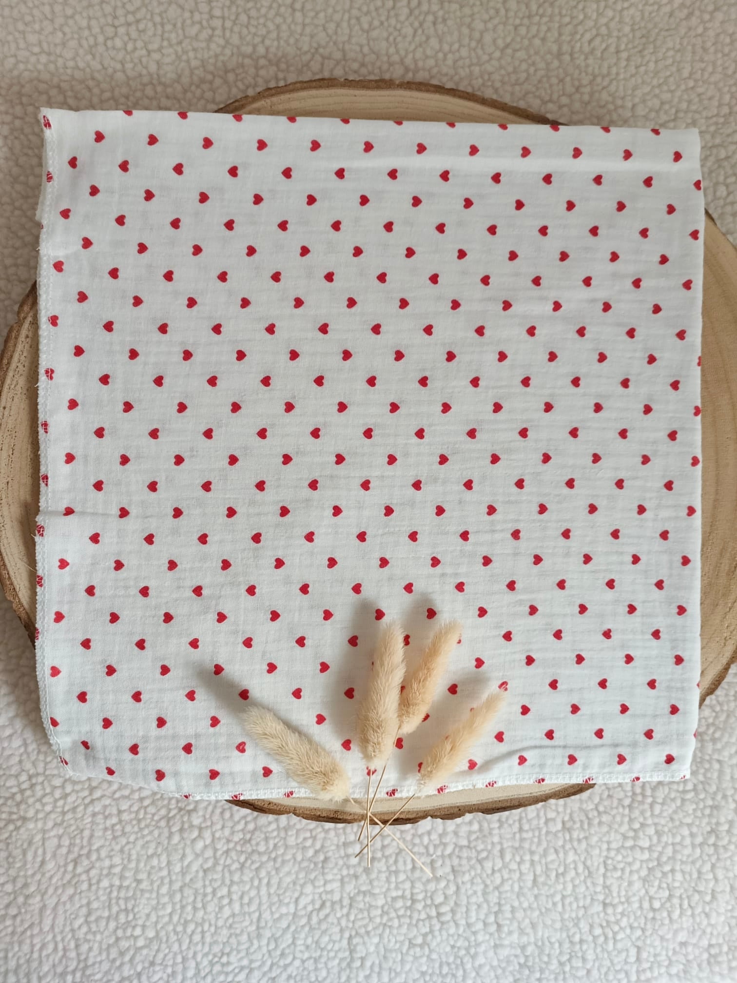 Lange en gaze de coton blanc cœurs rouge 60*60 personnalisable