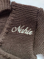 Tenue naissance 0/3 mois en maille marron - personnalisable