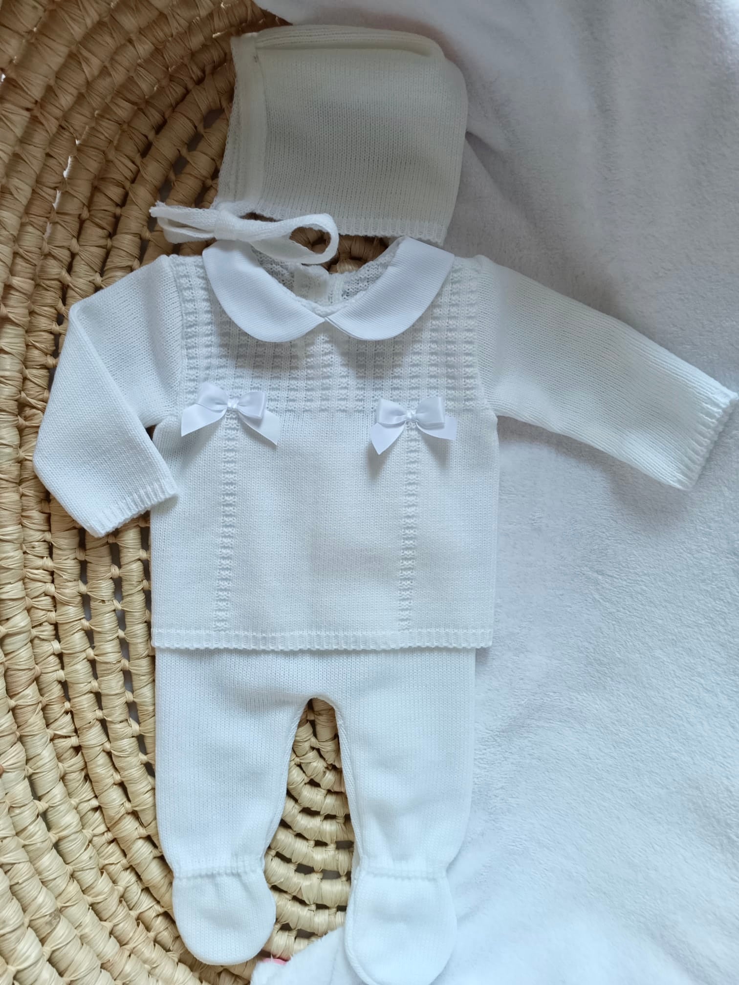 Ensemble complet blanc avec 2 nœuds satiné blanc 0/3 mois