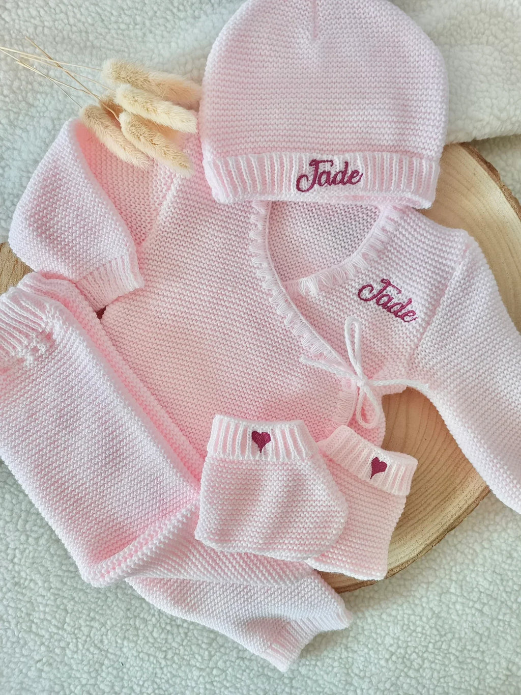 Tenue de naissance personnalisée 4 pièces en maille – Bébé 0-3 mois