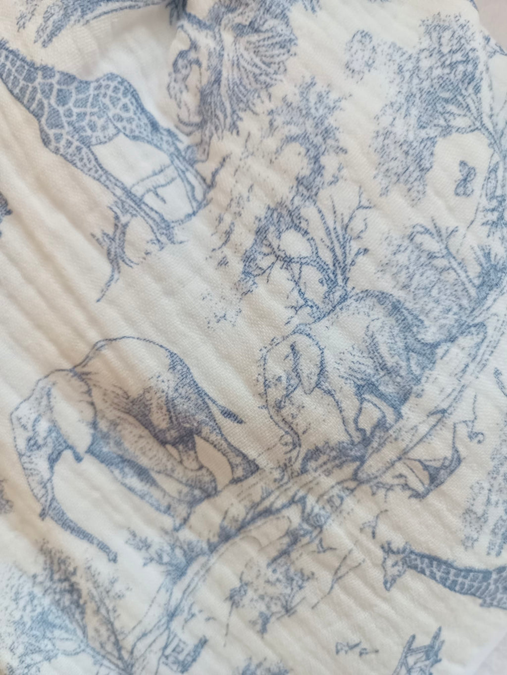 Doudou lapin en gaze de coton safari tons bleuté - personnalisable -