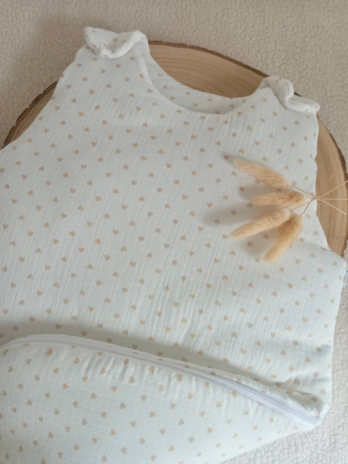 Gigoteuse molletonnée en gaze de coton cœurs beige