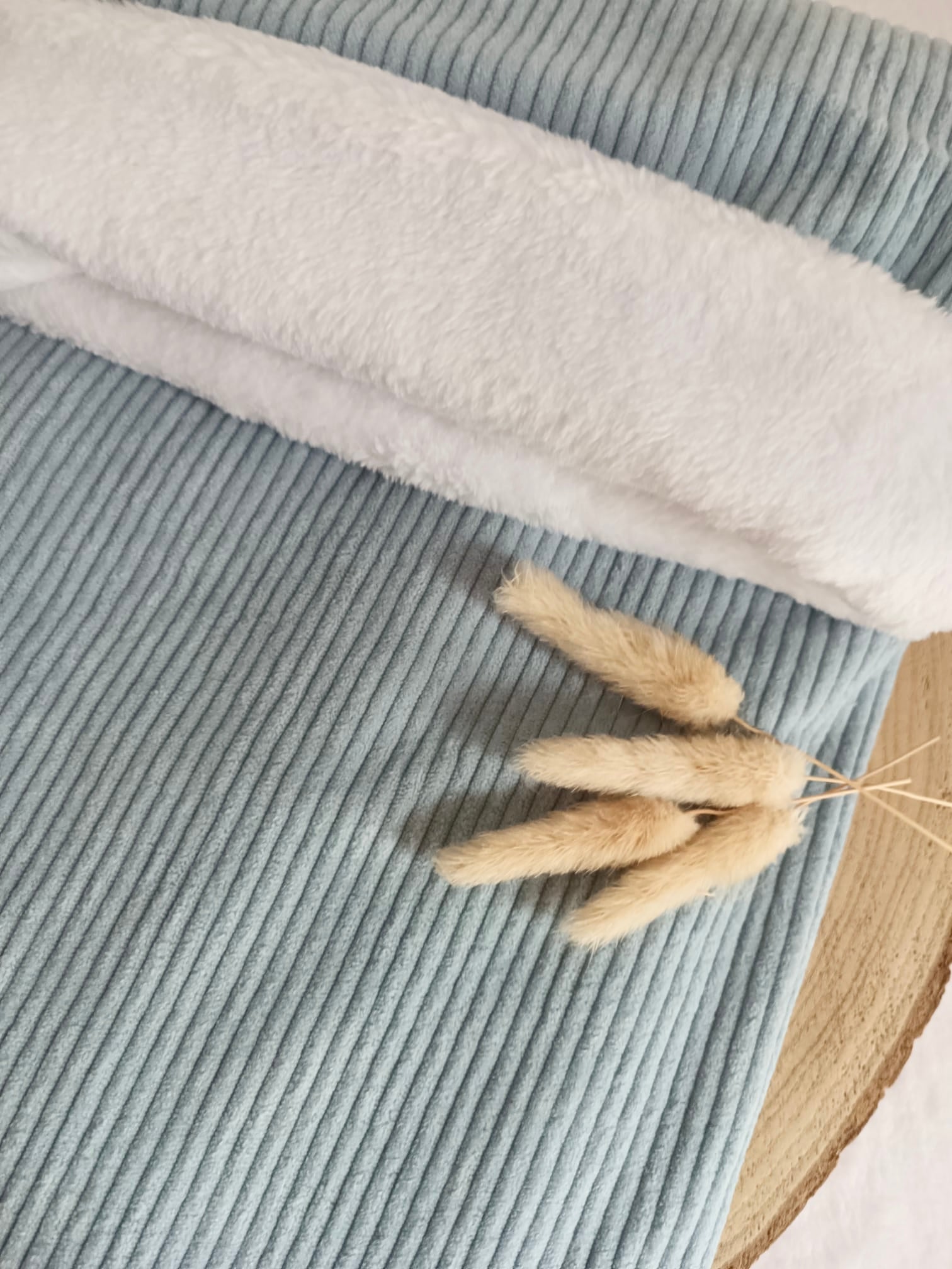 Couverture velours bleu gris et polaire blanc - personnalisable -