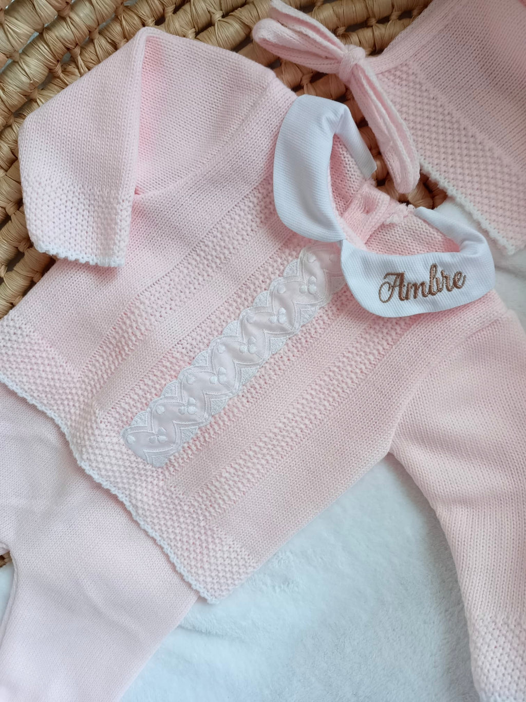 Ensemble complet naissance rose 0/3 mois avec détails dentelle