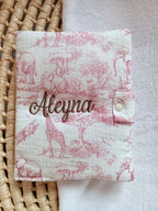 Protège carnet de santé en gaze de coton safari tons rose/fushia - personnalisable -