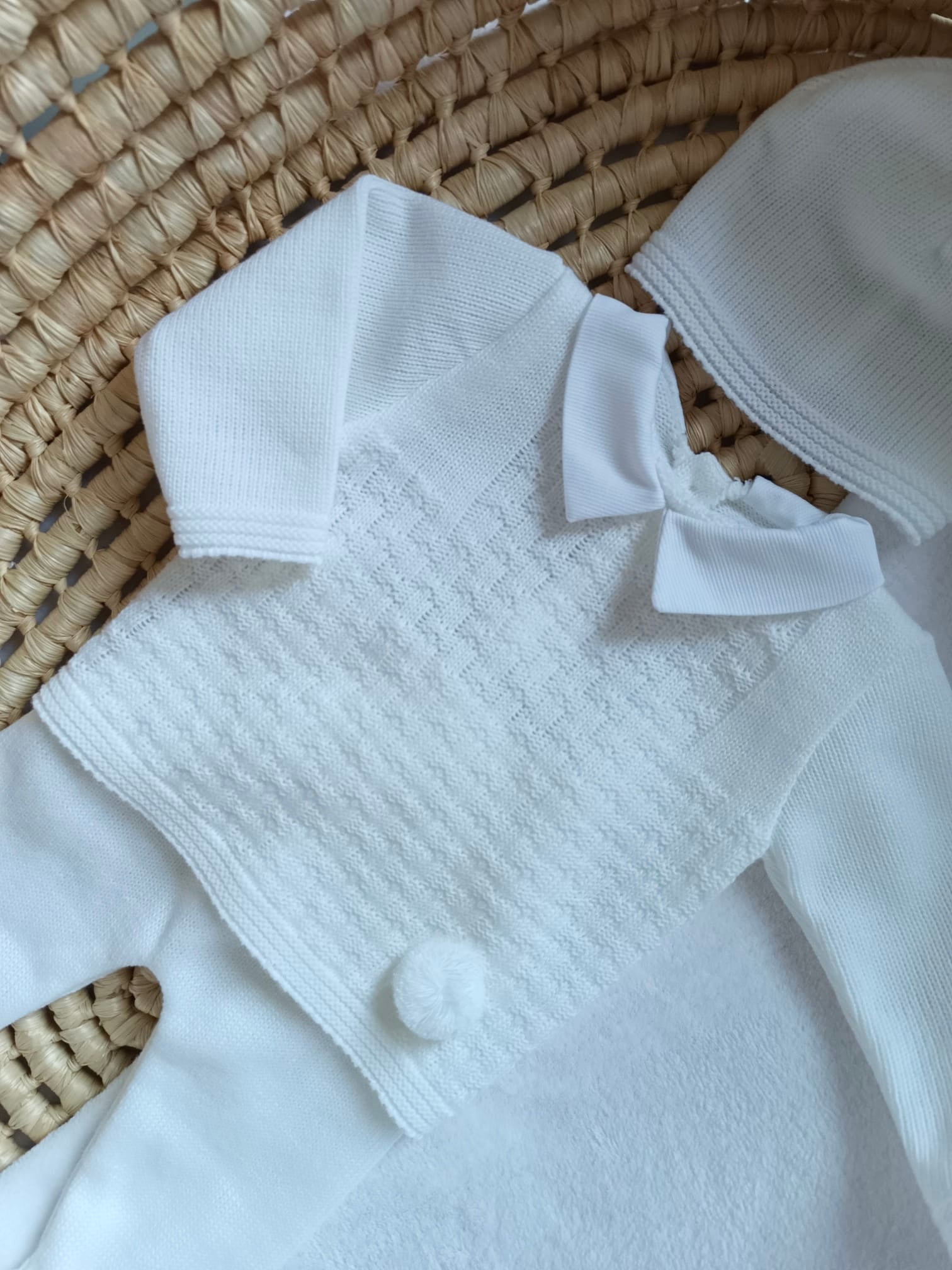 Ensemble complet blanc avec pompom 0/3 mois