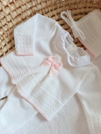 Ensemble complet blanc/rose avec noeud satiné rose 0/3 mois