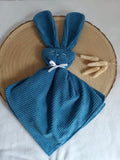 Doudou lapin yeux avec oreilles velours bleu marine