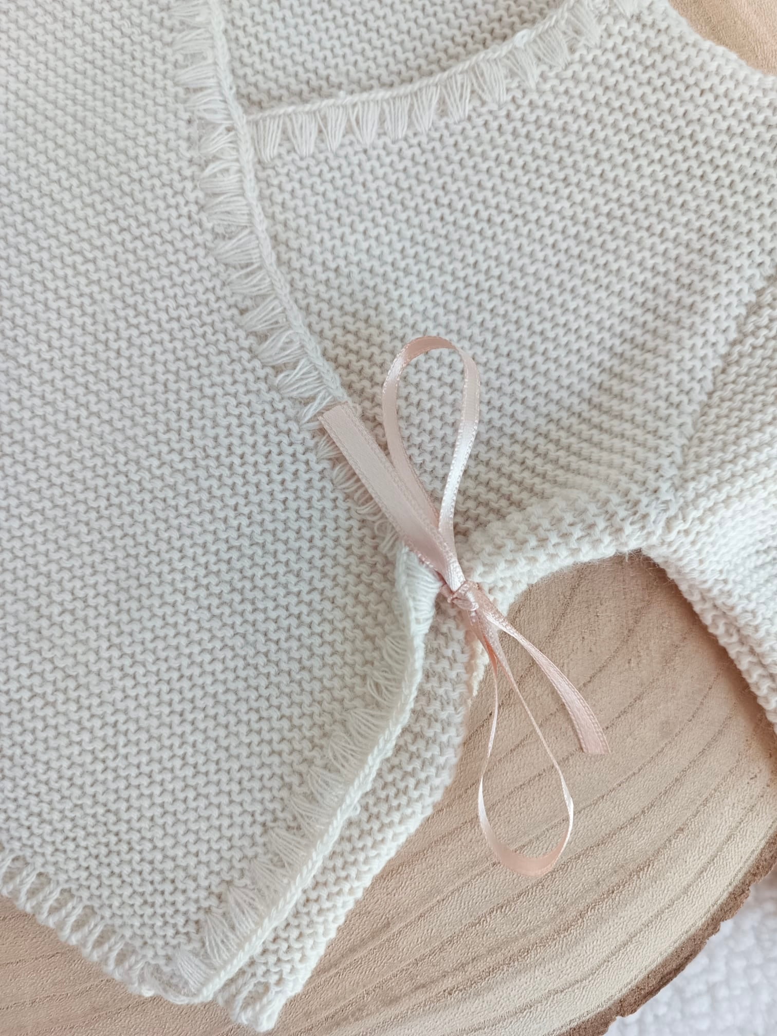 Brassières avec noeud satiné beige - personnalisable