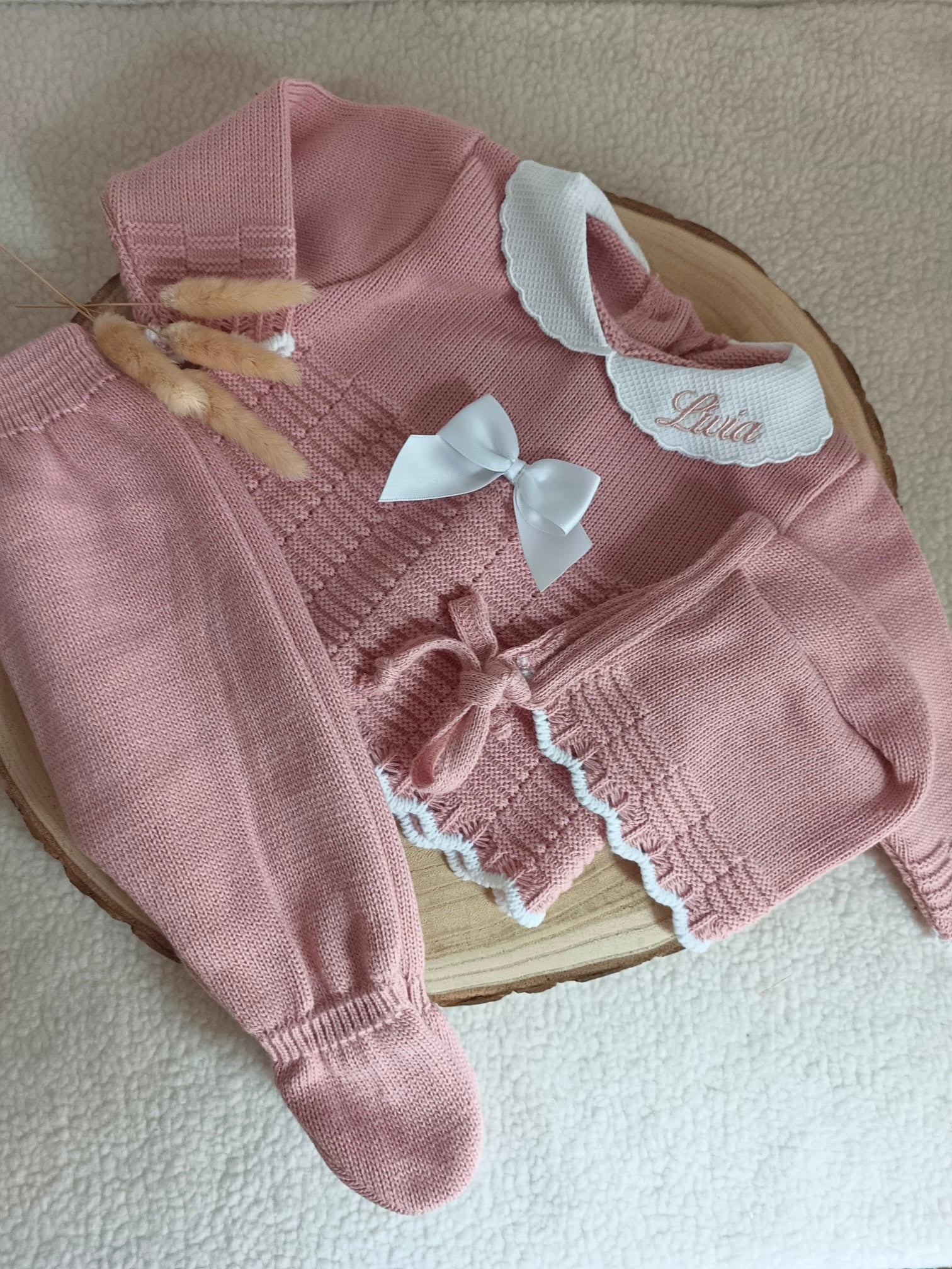 Ensemble complet vieux rose/blanc avec noeud satiné blanc 0/3 mois