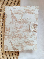 Protège carnet de santé en gaze de coton safari tons beige - personnalisable -