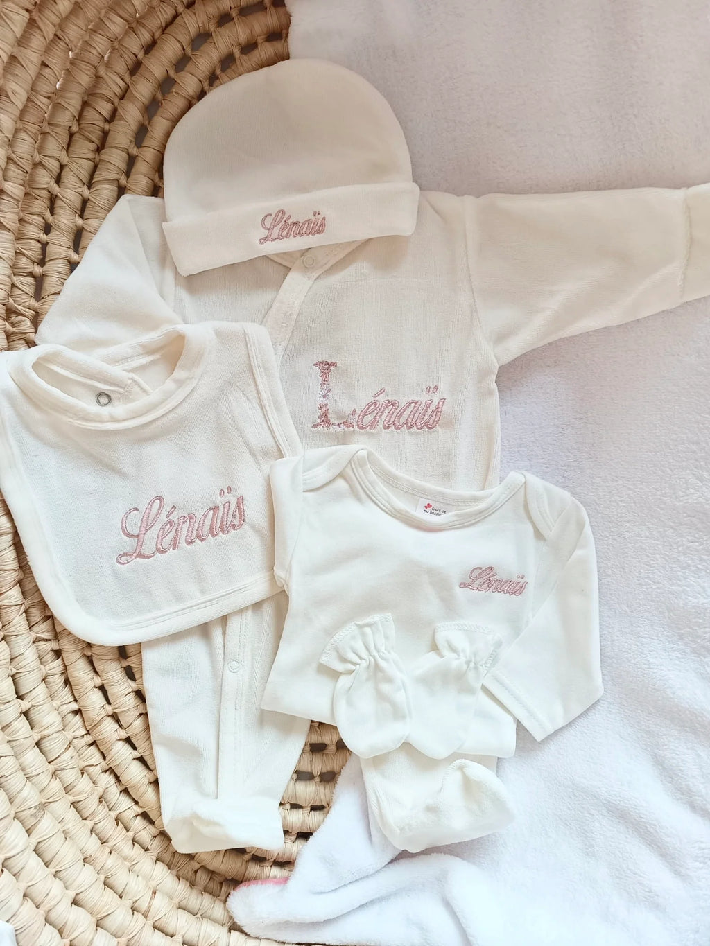 Pyjama naissance personnalisé velours – ensemble 5 pièces bébé