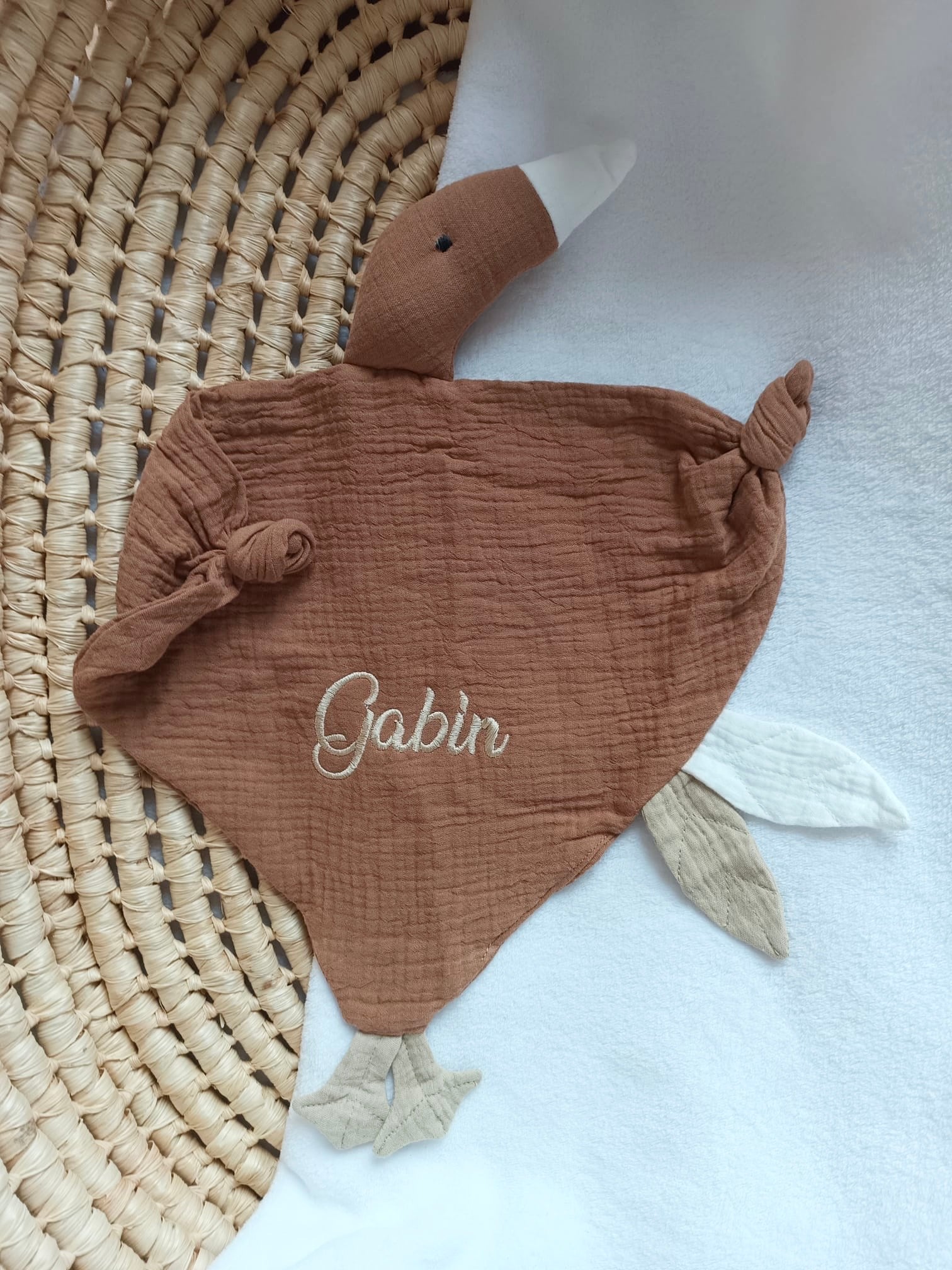 Doudou oie en gaze de coton marron