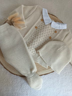 Ensemble complet naissance beige avec détails boutons 0/3 mois