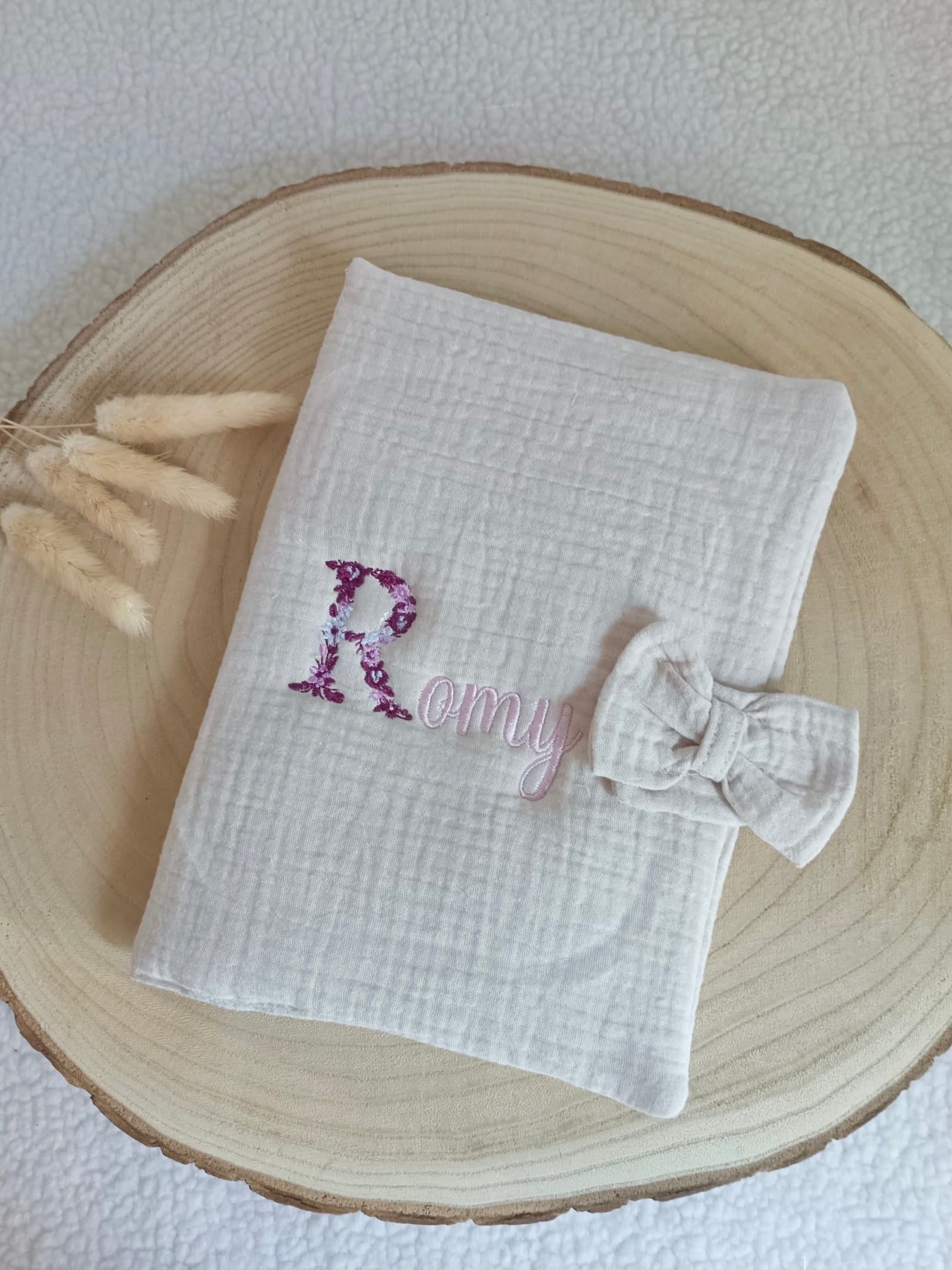 Protège carnet de santé en gaze de coton beige avec noeud - personnalisable -