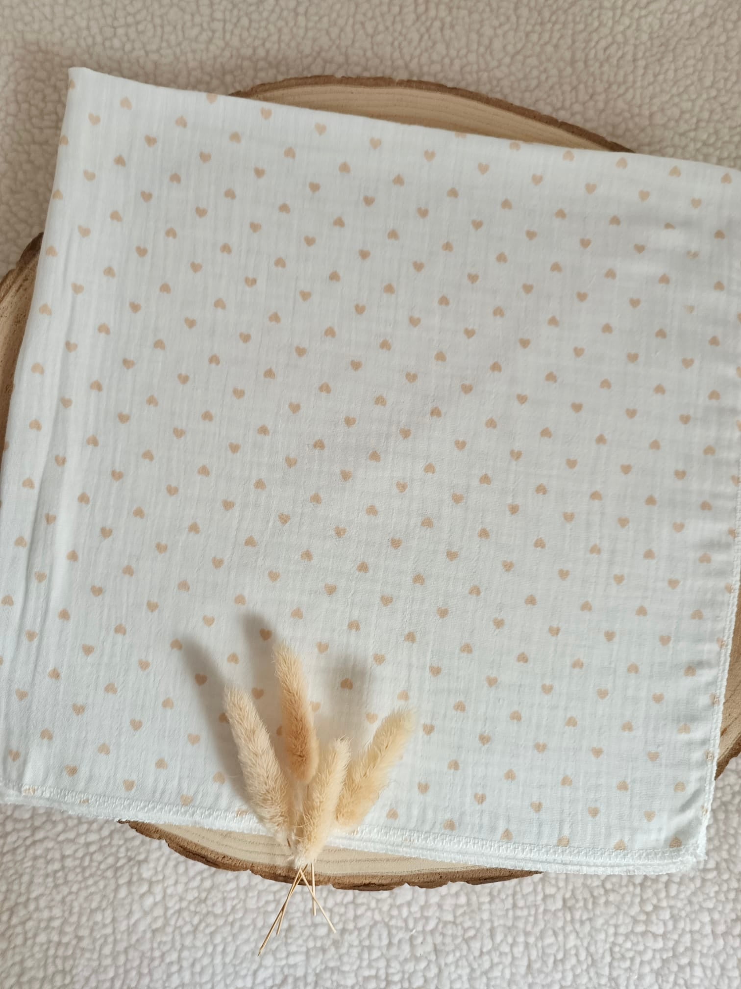 Lange en gaze de coton blanc avec cœurs beige 60*60 personnalisable