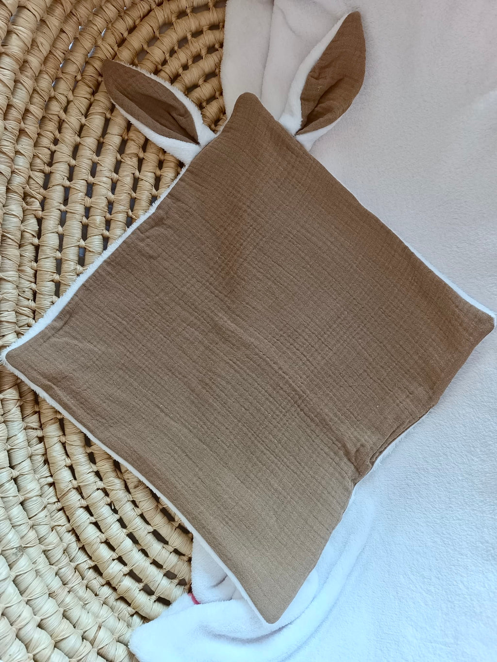 Doudou lange gaze de coton et polaire - marron - personnalisable -