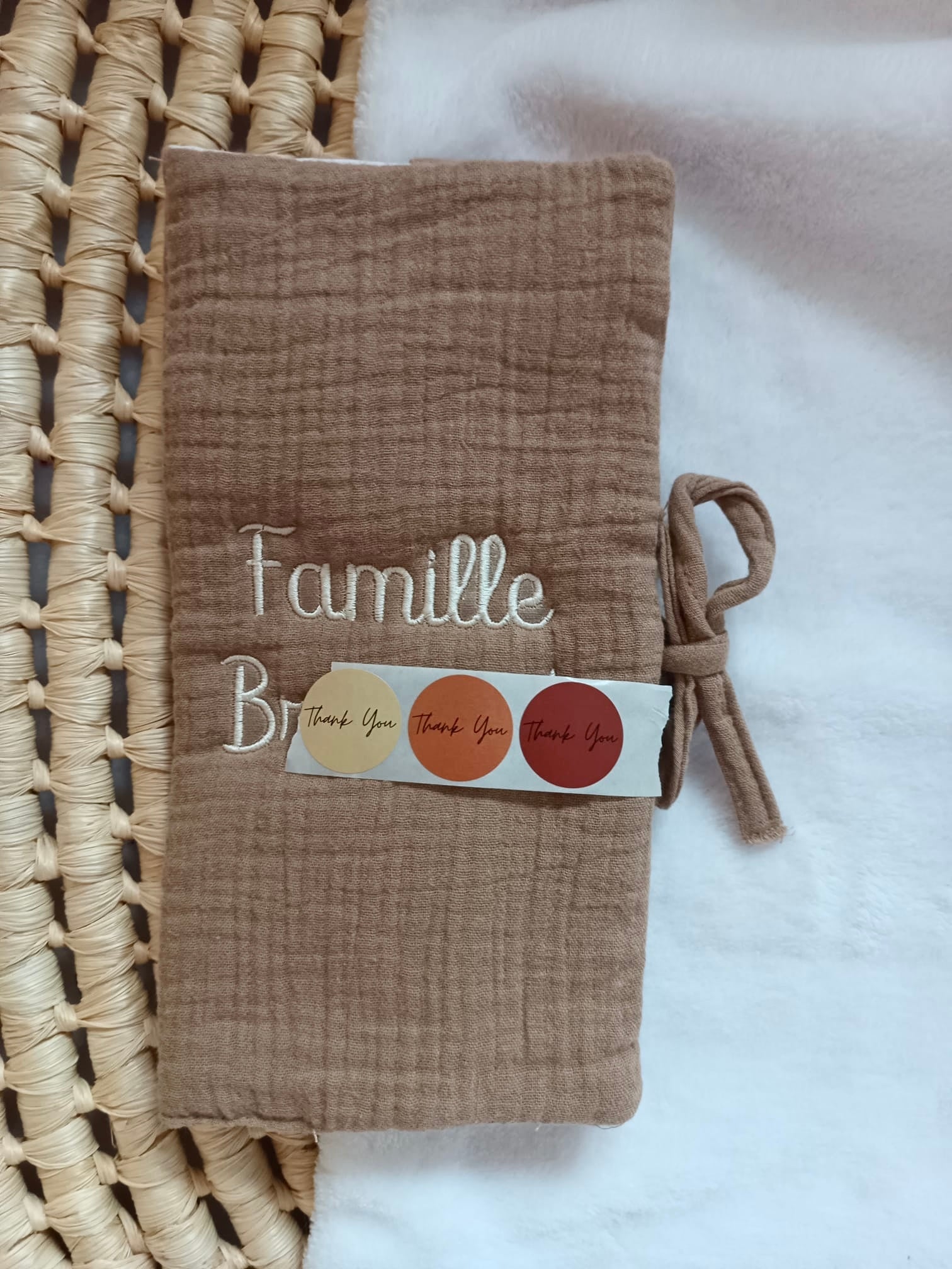 Protège livret de famille en gaze de coton marron - personnalisable -