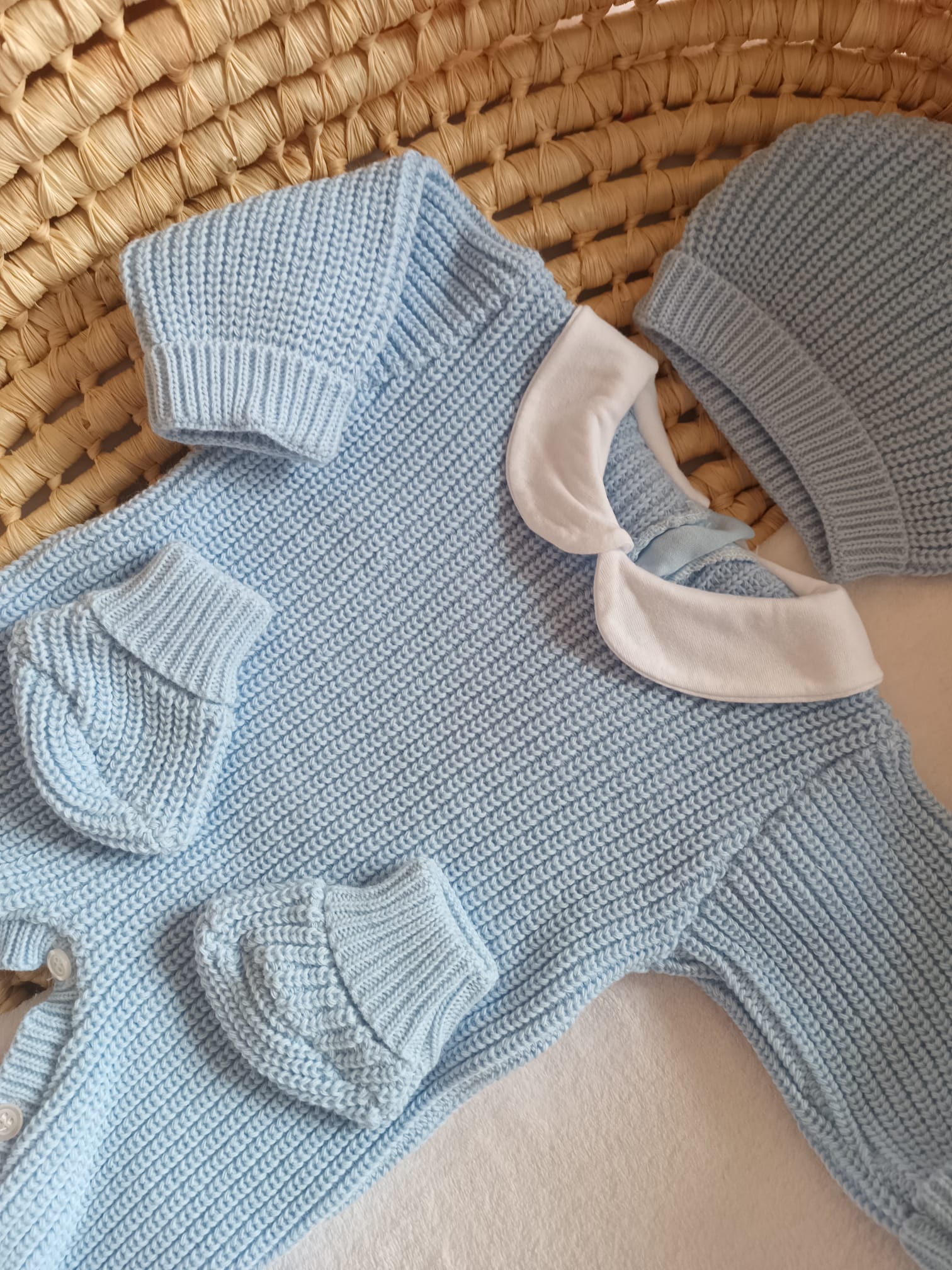 Combinaison maille bleu ciel avec col blanc - 0/3 mois - personnalisable