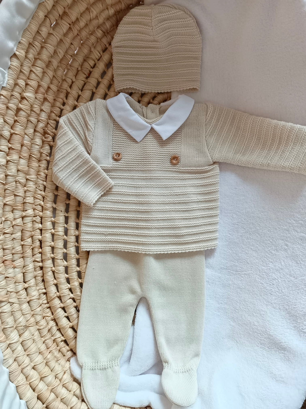 Ensemble complet beige avec 2 boutons bois 0/3 mois