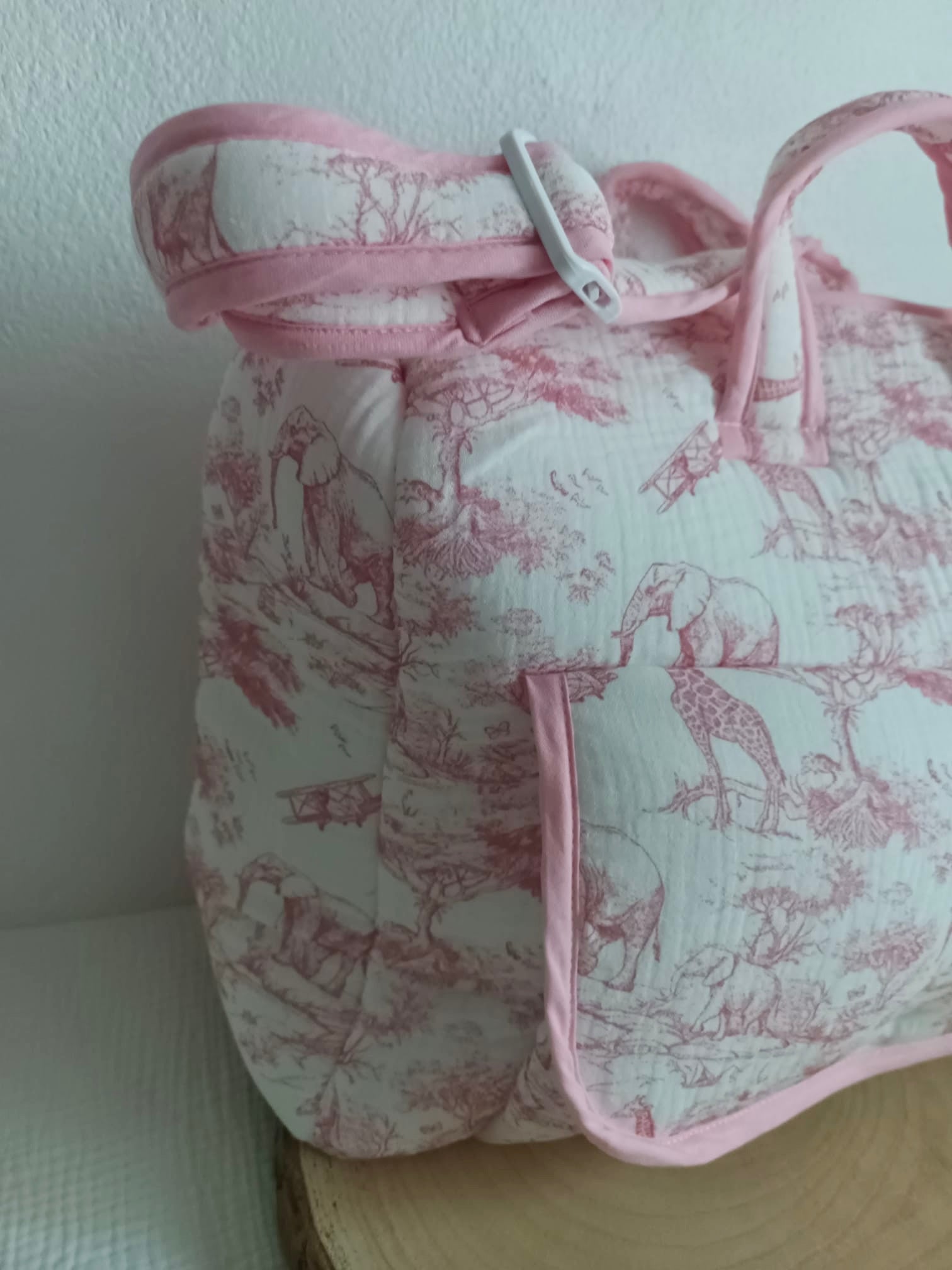 Sac à langer en gaze de coton safari tons rose/fushia - personnalisable -