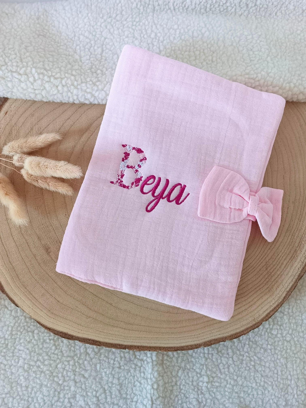 Personalised baby health record cover in cotton gauze – With bow
