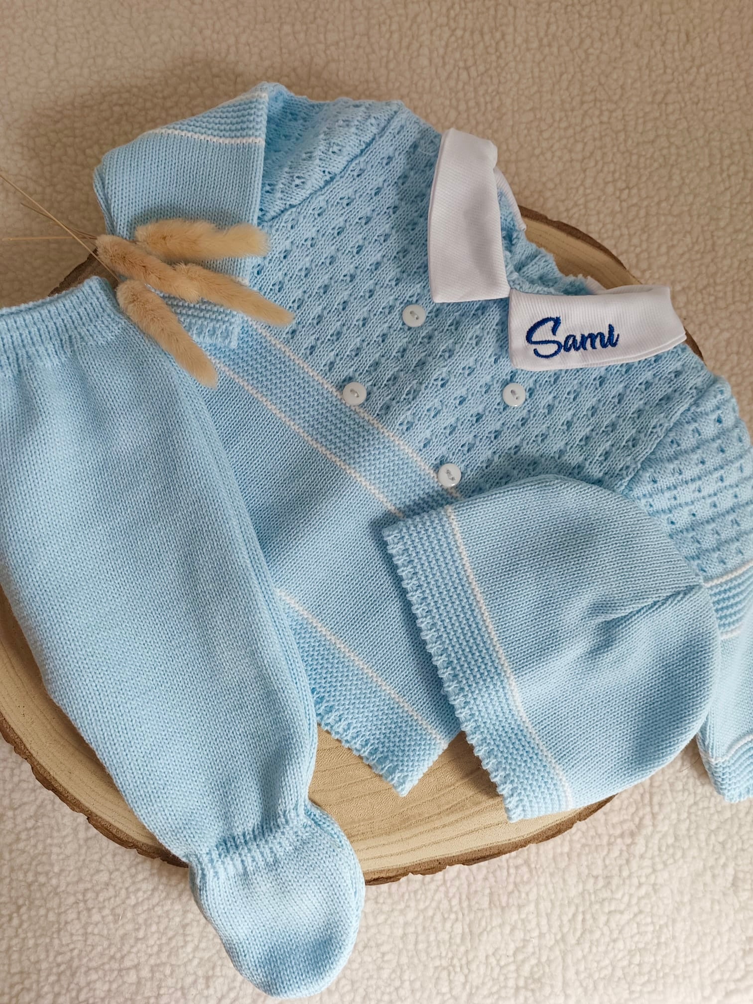 Ensemble complet naissance bleu ciel/blanc 0/3 mois avec boutons