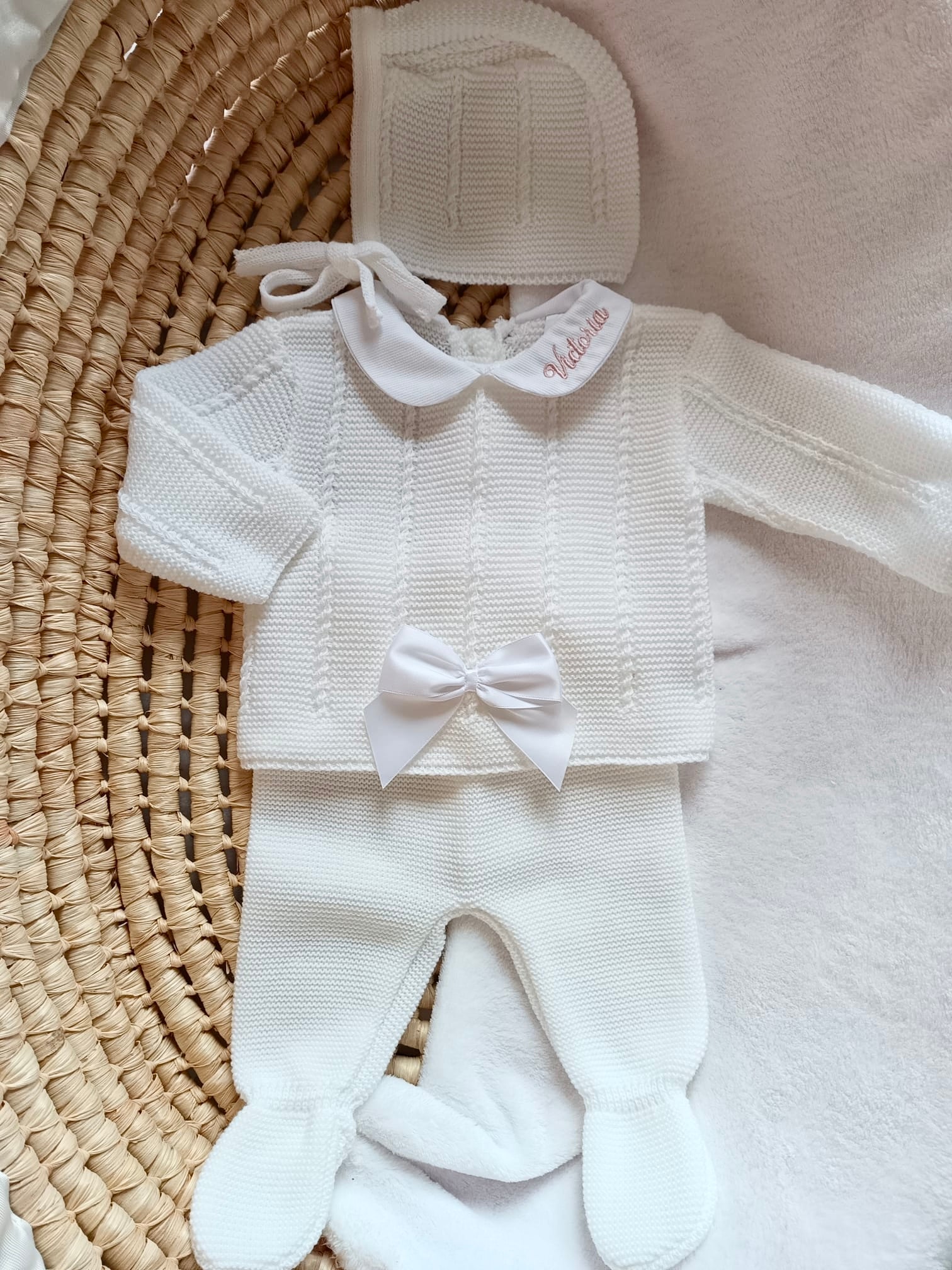 Ensemble complet blanc avec noeud satiné blanc - plusieurs tailles - personnalisable -