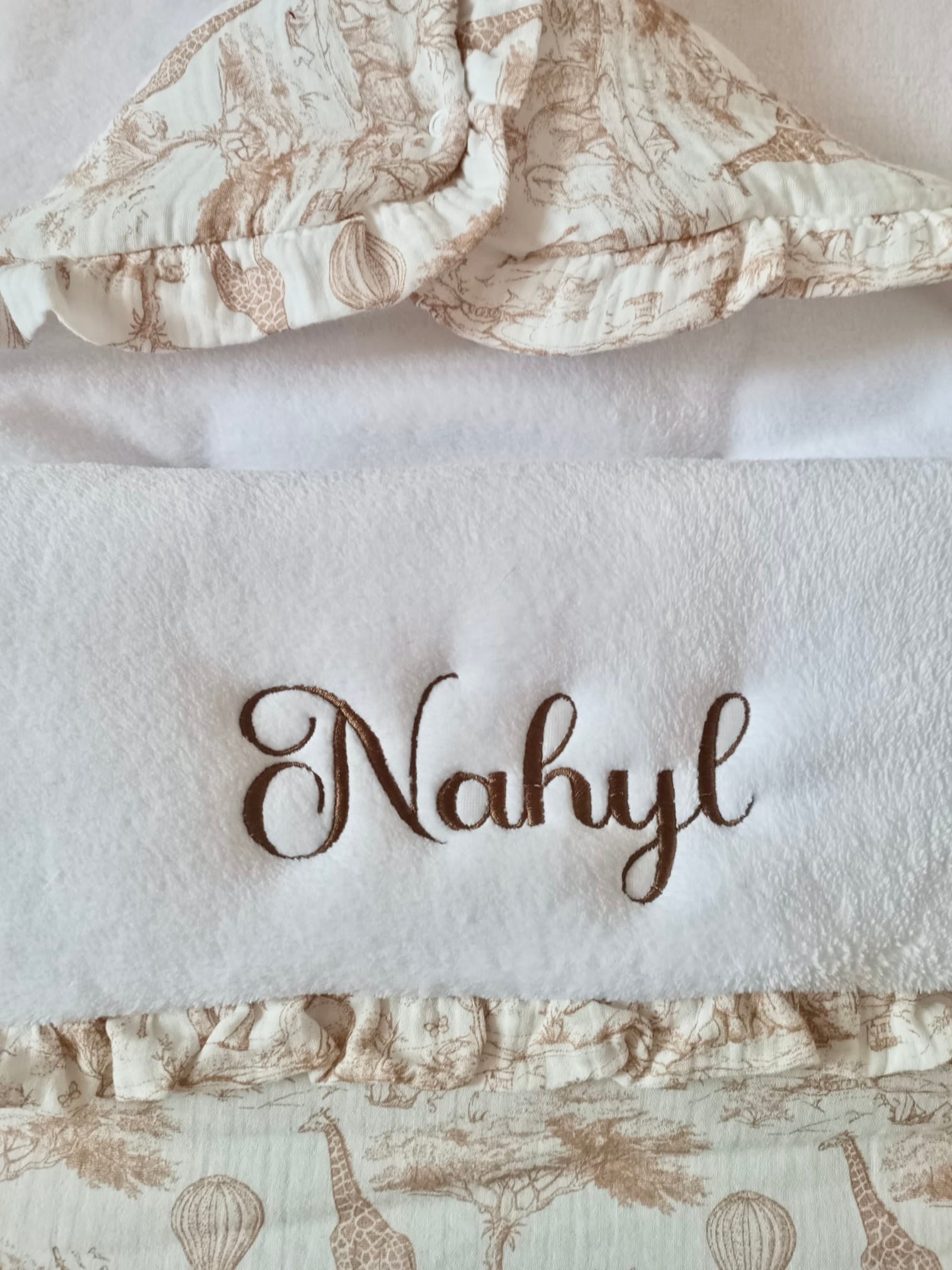 Nid d'ange en gaze de coton safari tons beige et polaire blanc