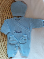 Combinaison maille bleu ciel croisé, 0/3 mois, 3 pièces - personnalisable -