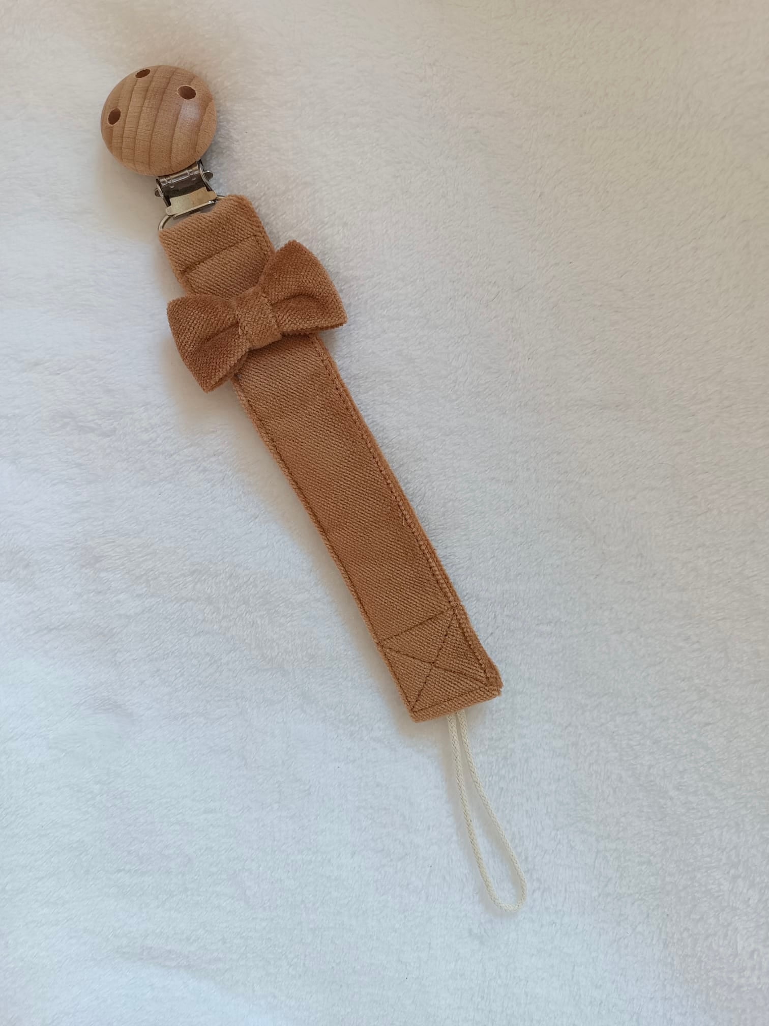 Attache tétine avec noeud velours - personnalisable -